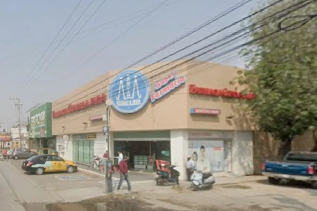 Matan a hombre afuera de Farmacia Guadalajara a balazos