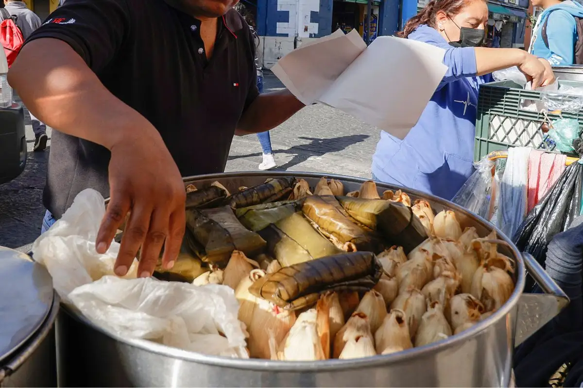 Sheinbaum pide investigar tamales con fentanilo en Puebla
