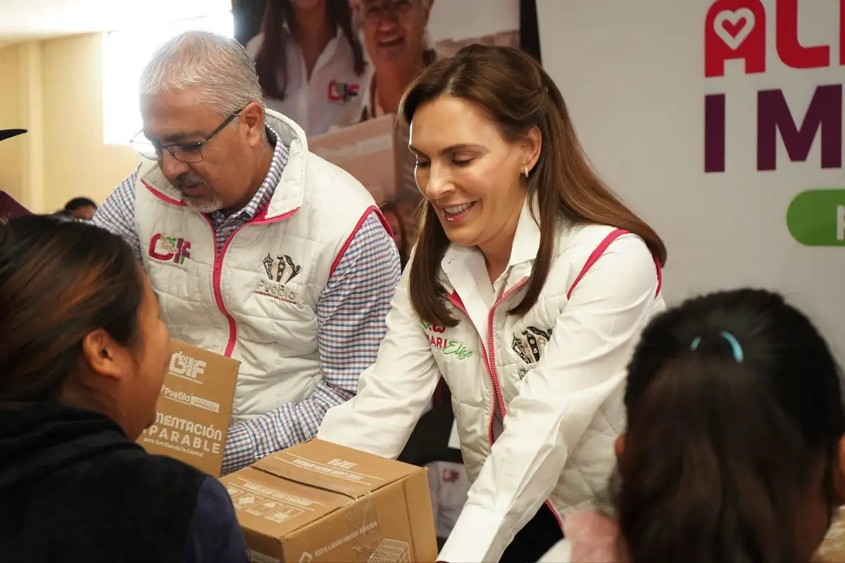 MariElise Budib brinda apoyos alimentarios a familias de San Francisco Totimehuacan