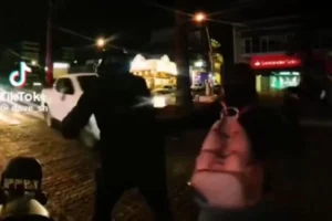 Captan presunto intento de atropellamiento en la Juárez