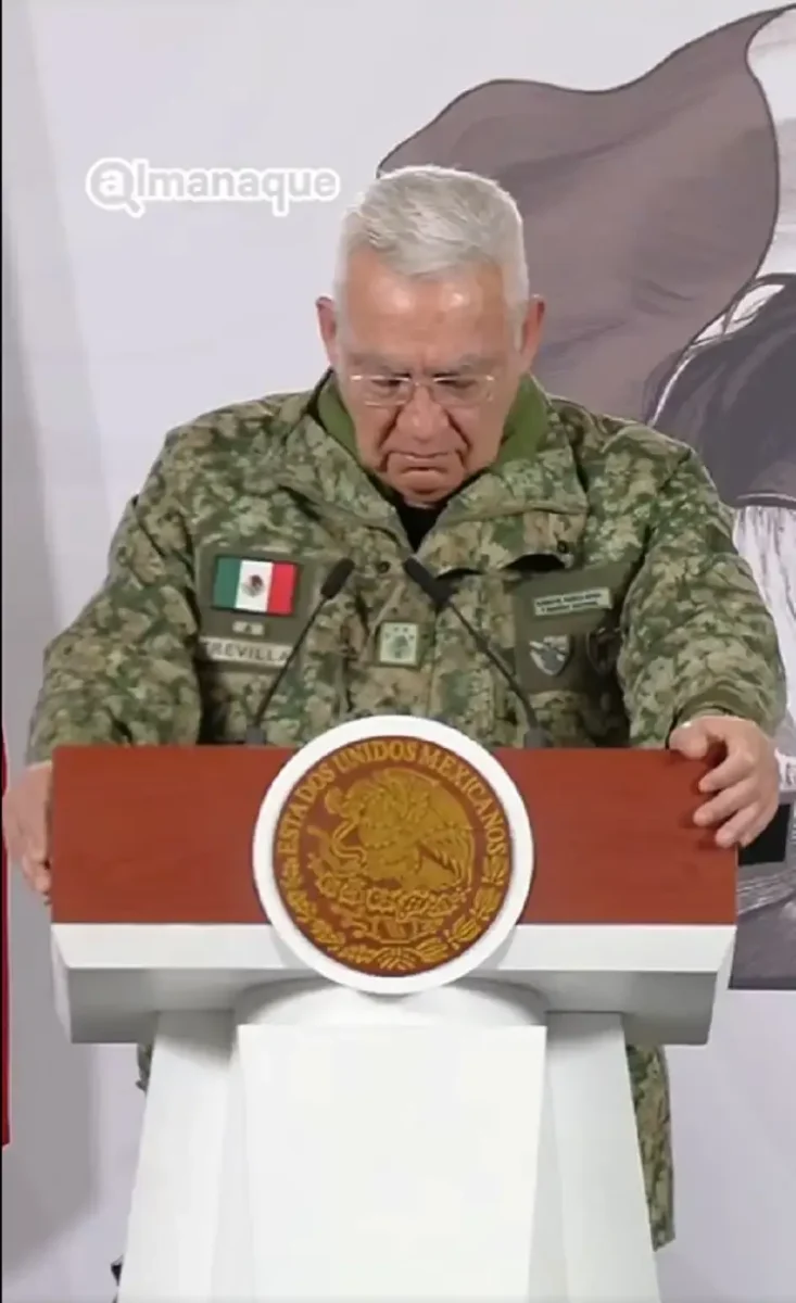 Entre lágrimas, secretario de Defensa da el pésame por elementos caídos en enfrentamientos contra CJNG 2 Secretario de Defensa da el pésame por elementos caídos en operativo