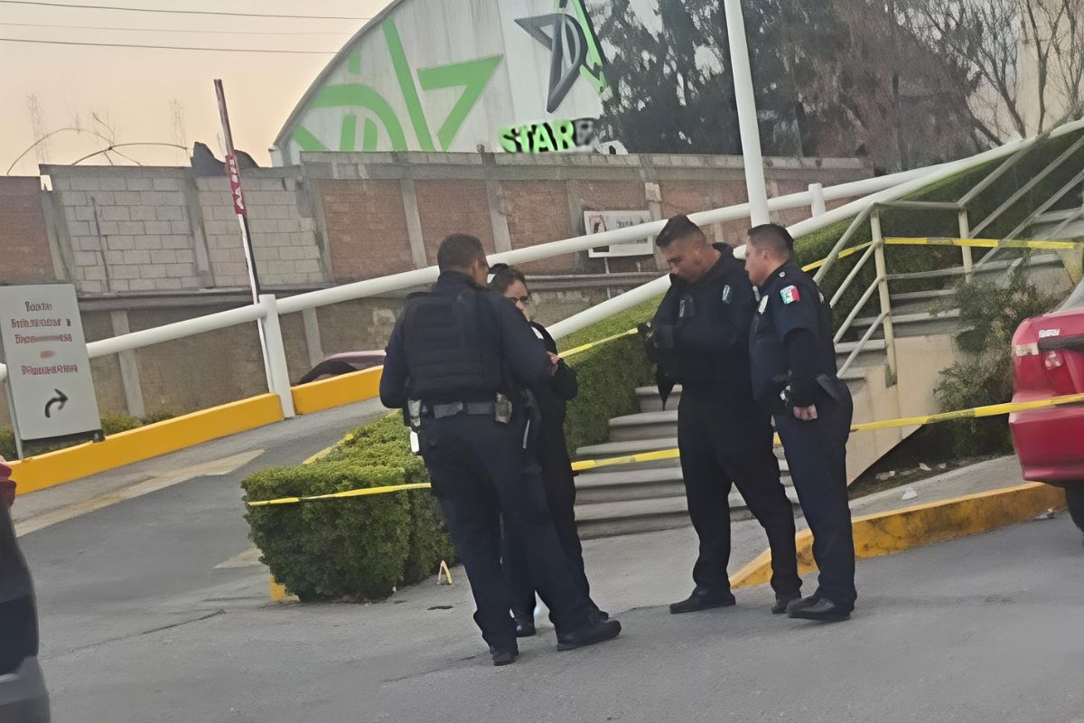 Balean a conductor en Angelópolis para intentar robarle su auto