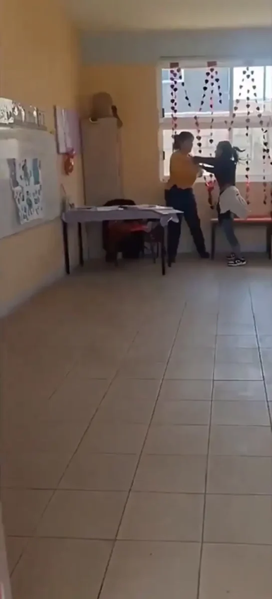 Agreden a maestra de kínder en Tizayuca por maltrata a niños
