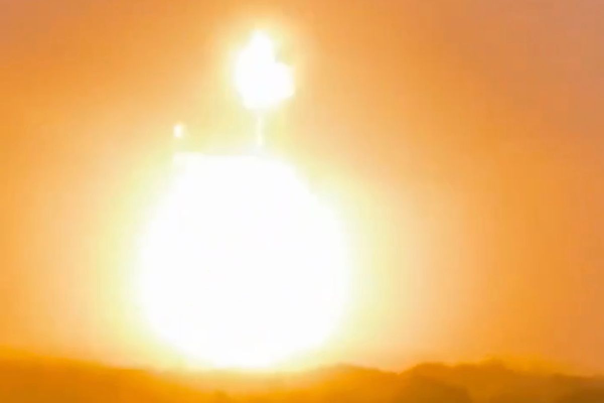 VIDEO: Este es el momento en el que el volcán de lodo en Antioquia hace erupción