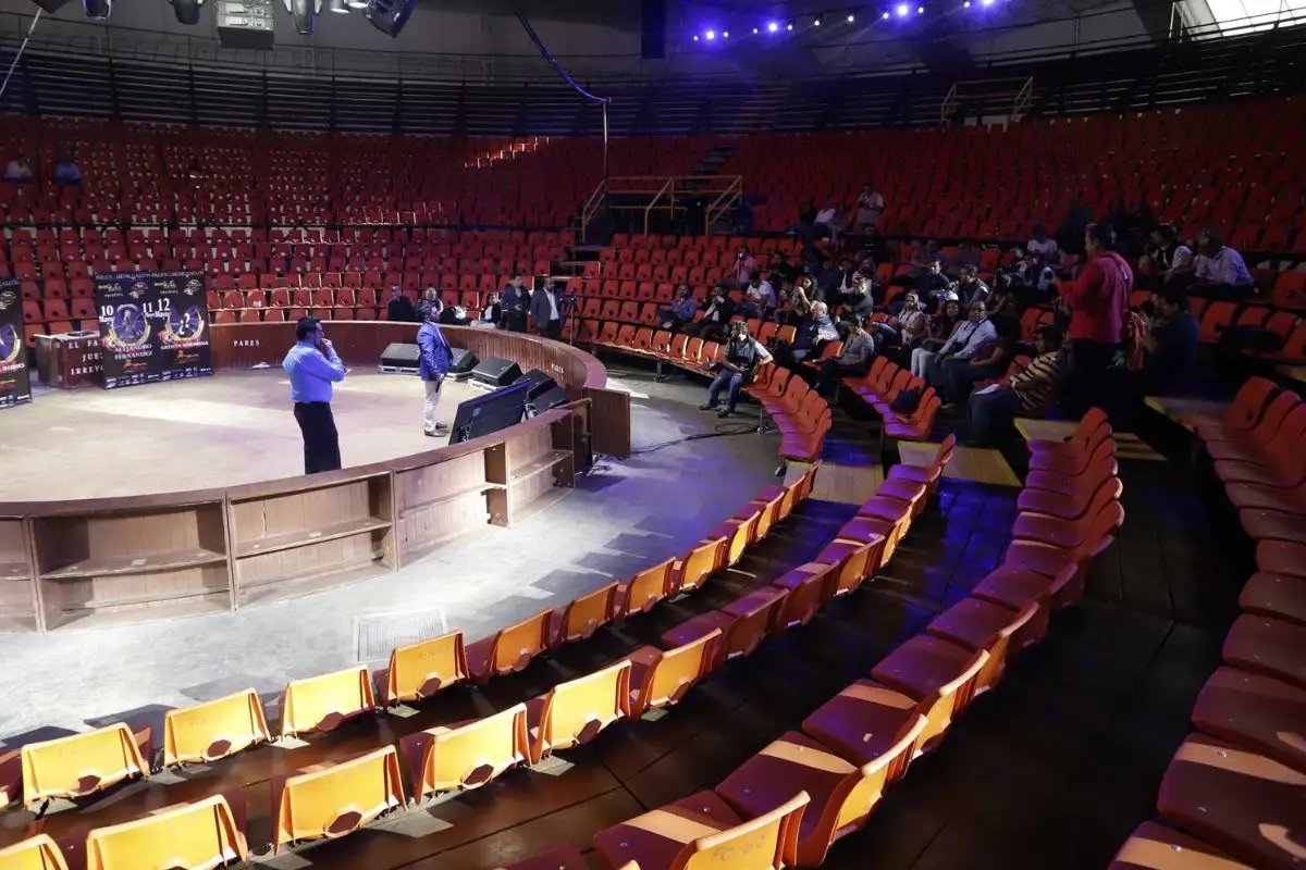 Revendedores ofrecen boletos del Palenque de Puebla 2026 en redes sociales