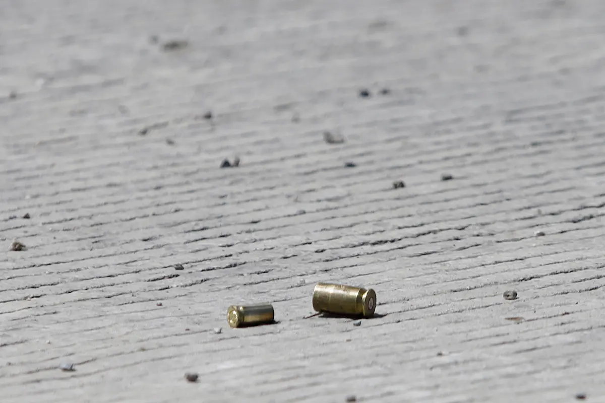 Padre le dispara a su hija en Tonantzintla y huye del lugar