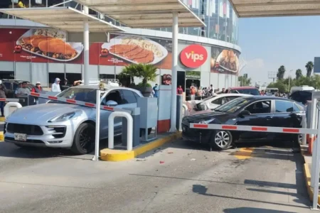 (VIDEO) Así fue la carambola en Vía San Ángel que cobró la vida de Mayca y Sandra Paola 1 Así fue la carambola en Vía San Ángel que dejó dos muertas