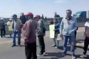 Bloquean autopista México-Puebla hoy 5 de marzo
