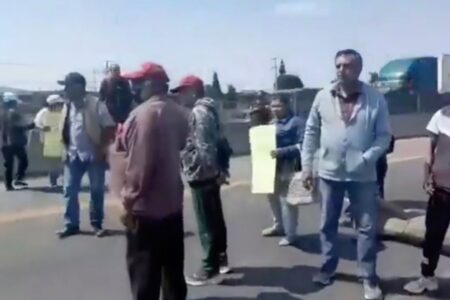 Bloquean autopista México-Puebla hoy 5 de marzo