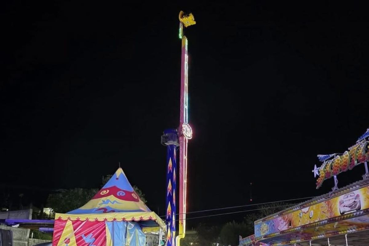 Muere hombre en la Feria de Huauchinango tras caer de un juego mecánico