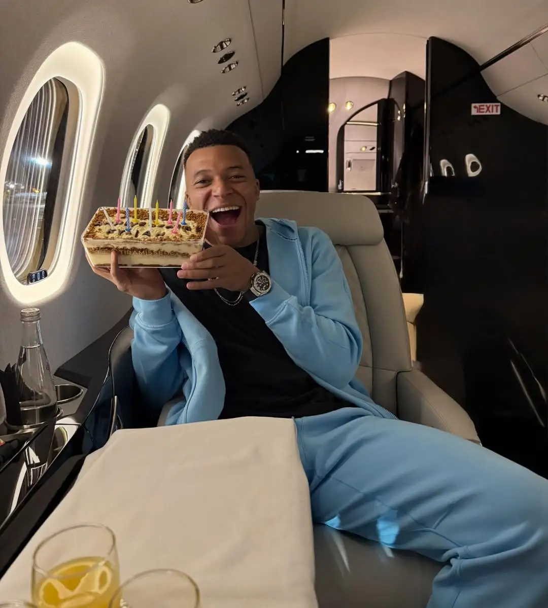 ¿Ester Expósito y Mbappé son novios? Los captan juntos en París