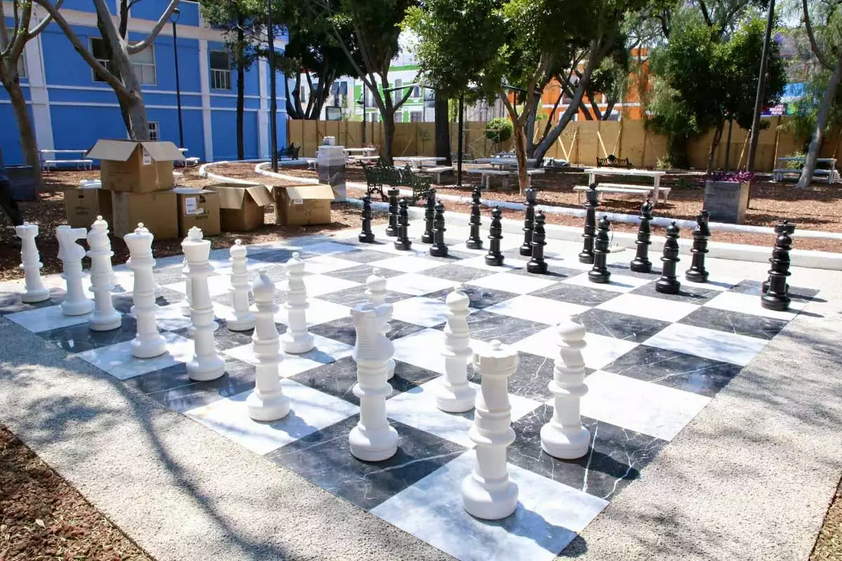 Palapas, juegos infantiles, lago infinito, así va la remodelación del Paseo Bravo