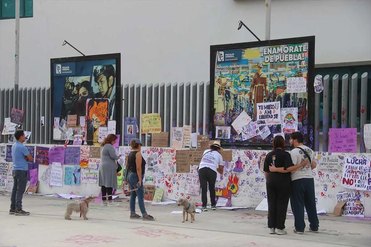 Fiscalía de Puebla reprime a mujeres durante el 8M