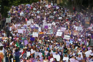 8M: Miles de mujeres marcharon en Puebla contra la violencia de género