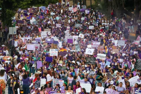 8M: Miles de mujeres marcharon en Puebla contra la violencia de género