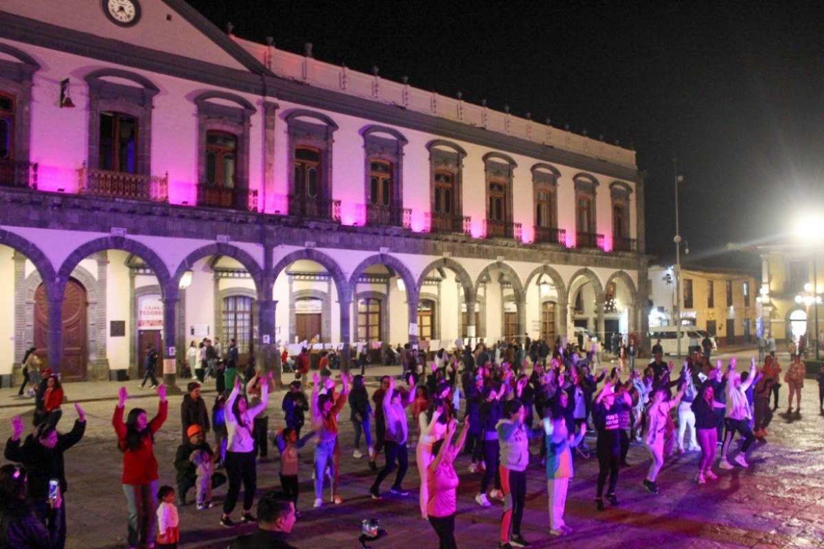 Con mensaje de amor, respeto, libertad y paz, mujeres de Zacatlán conmemoran el 8M 1 Con mensaje de amor, respeto, libertad y paz, mujeres de Zacatlán conmemoran el 8M