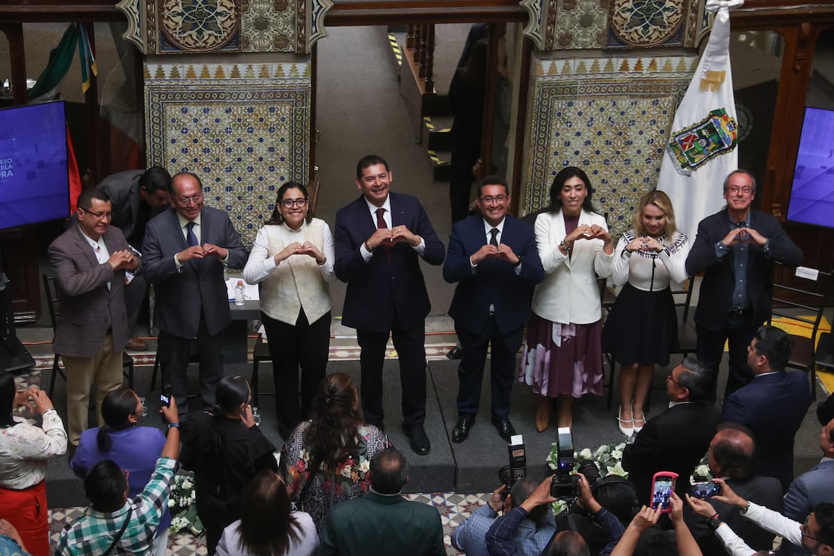 Armenta pide que haya más mujeres en la alcaldía de Puebla 