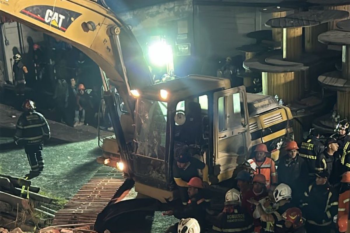 Recuperan otro cuerpo de edificio en San Antonio Abad derrumbado