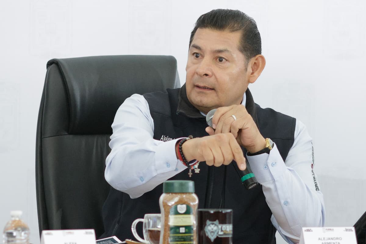 No cederé a chantajes de TV Azteca Puebla