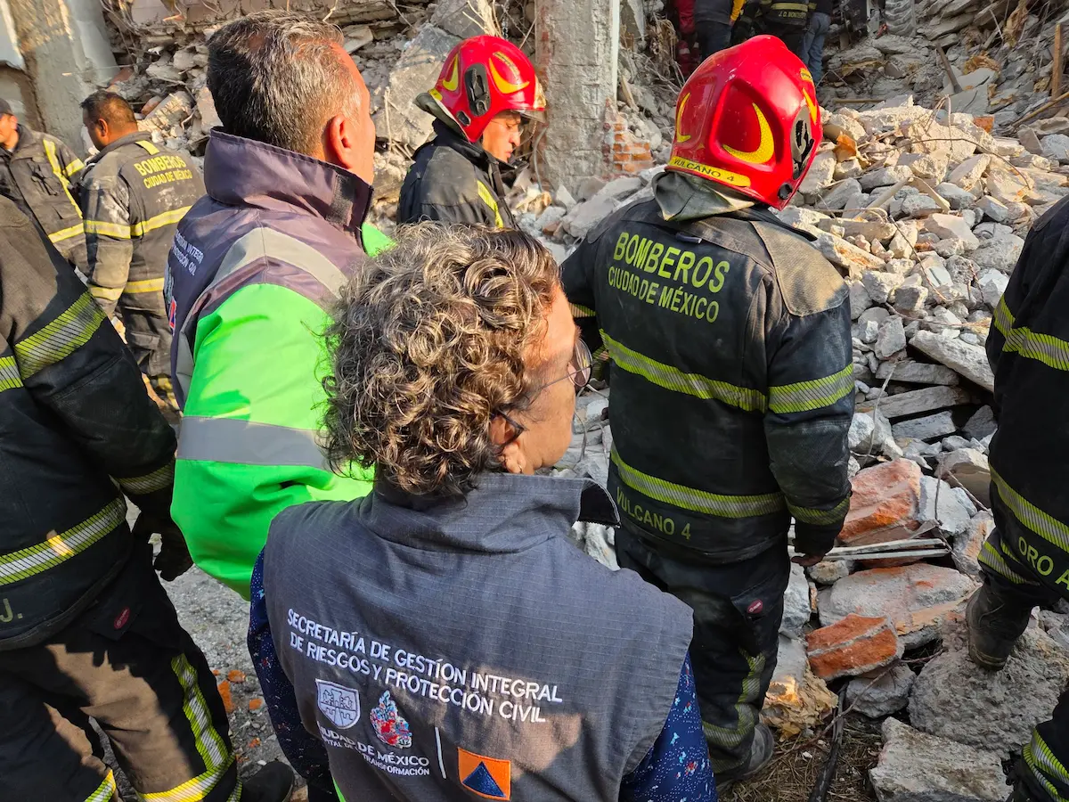 Confirman muerte del tercer trabajador tras derrumbe de edificio en San Antonio Abad