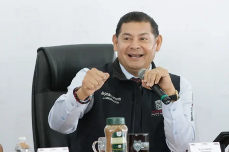Advierte Armenta que exhibirán a partidos políticos en Puebla que postulen delincuentes