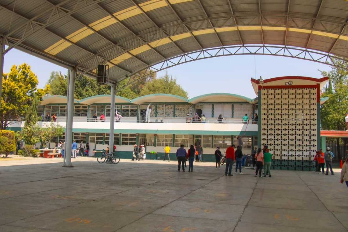 Roberto Solís lleva el programa Coloreando la educación a Santa Ana Xalmimilulco- Suman 34 escuelas intervenidas