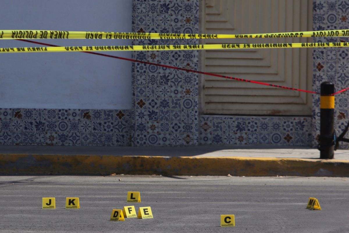 Asesinan a joven en Tehuacán a balazos frente a su casa