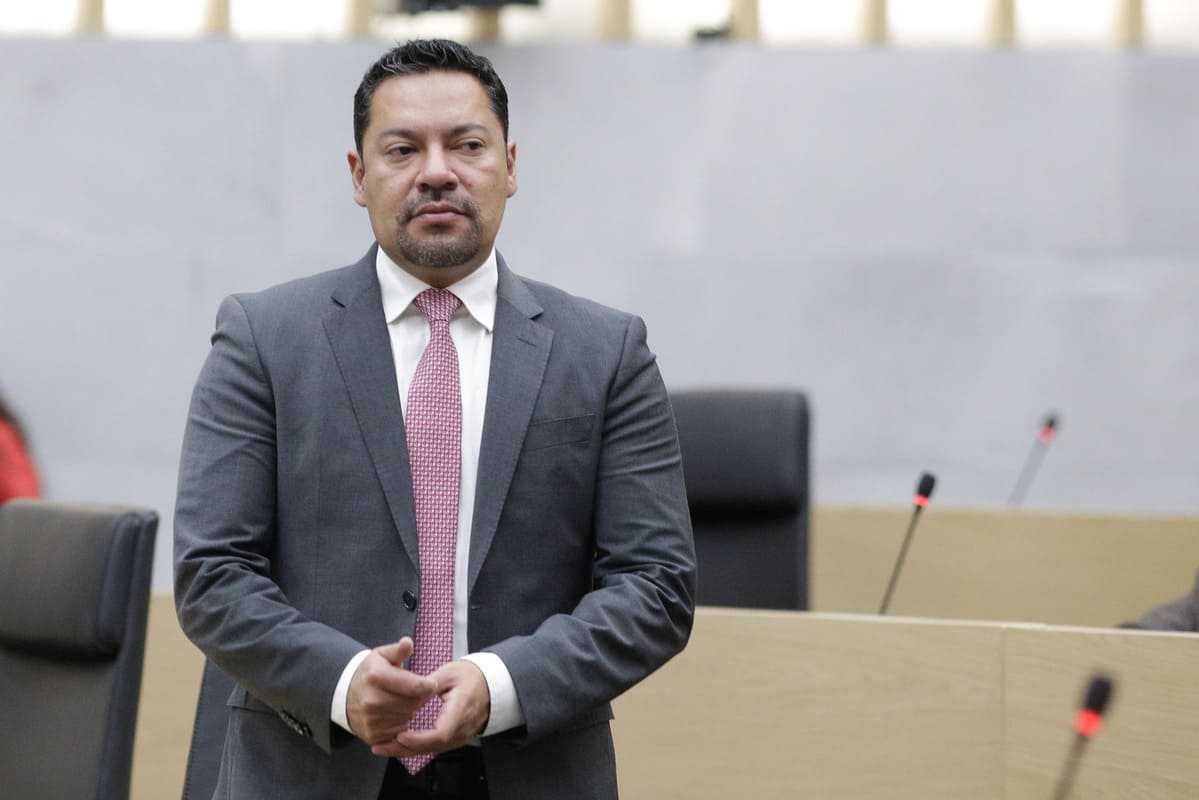 Villegas defiende Paseo Olímpico en Calzada Zaragoza y pide que se socialice con vecinos