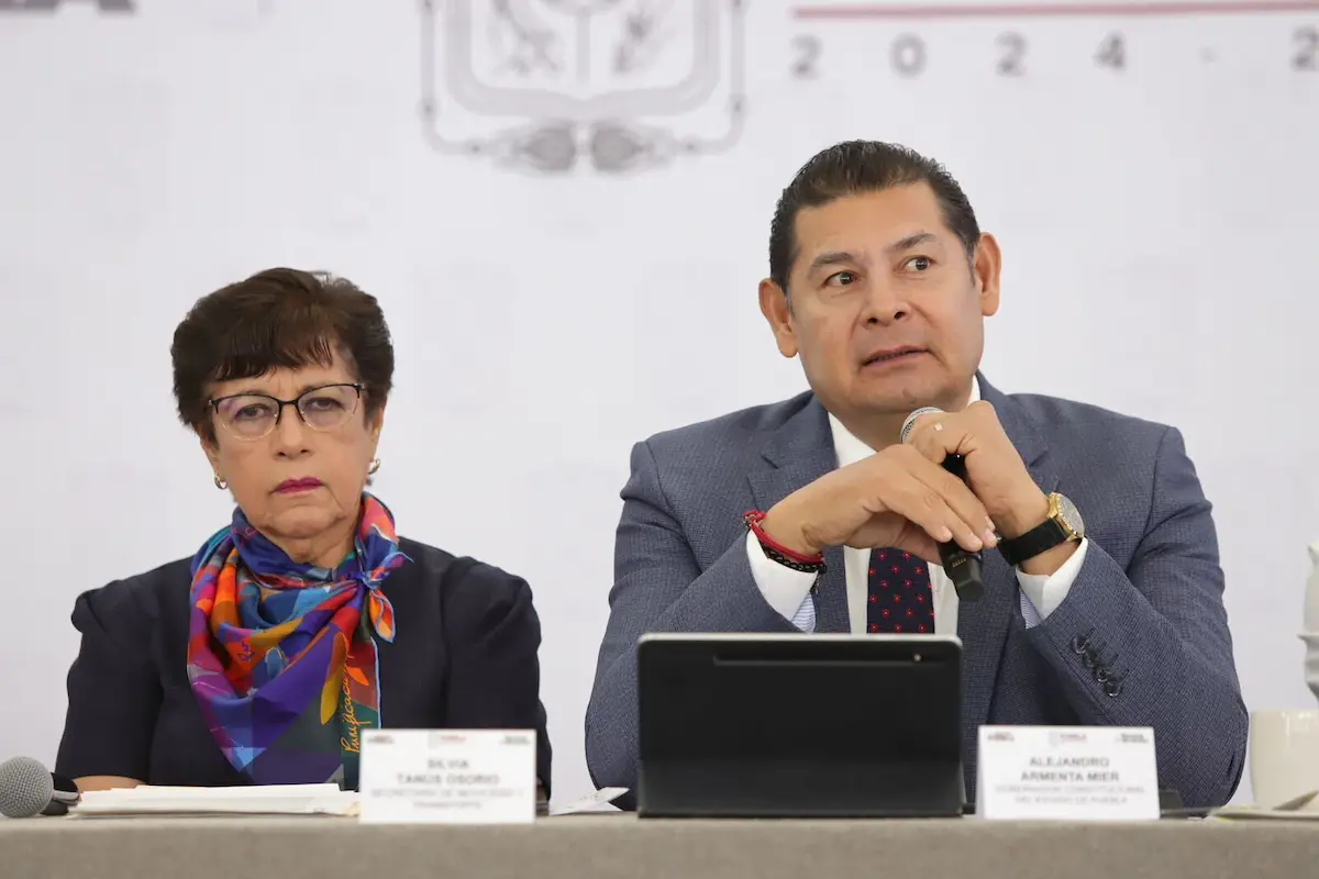 Entrega Armenta más de 11 mdp a fondo perdido para unidades nuevas de transporte público 