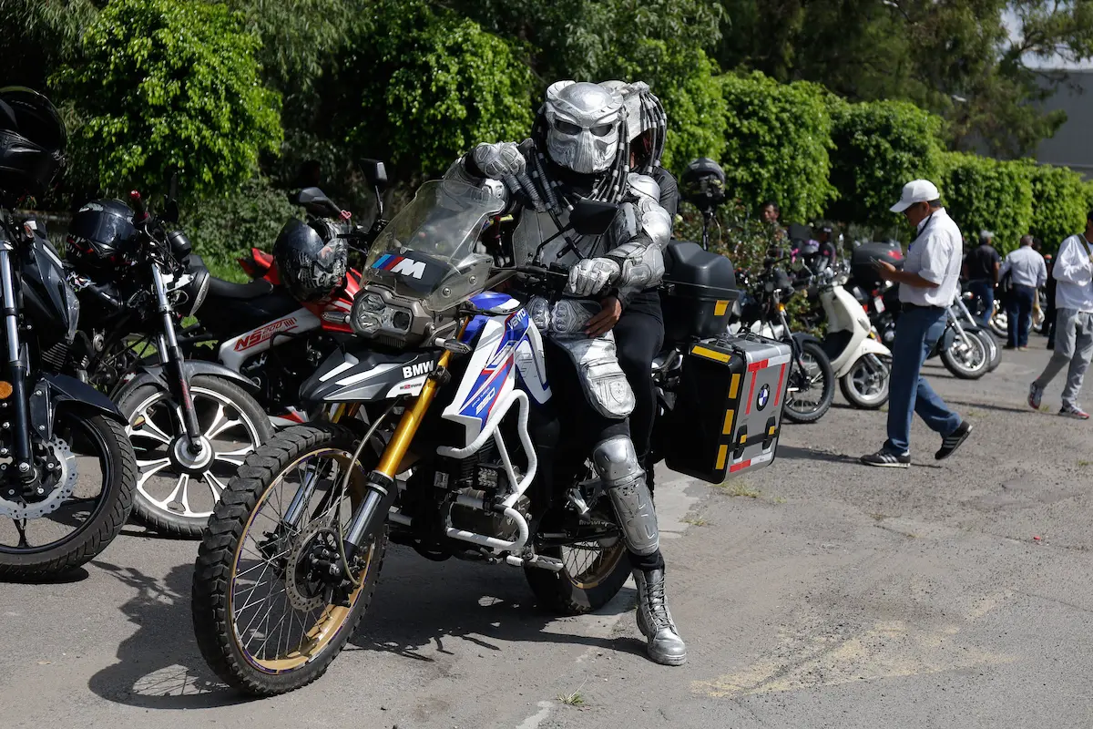 Distintivos para motociclistas en Puebla los entregará el gobierno