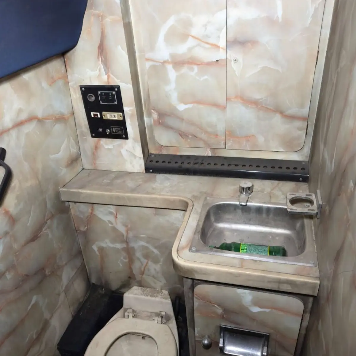 Ponen a la venta el Camotito, histórico autobús del Club Puebla