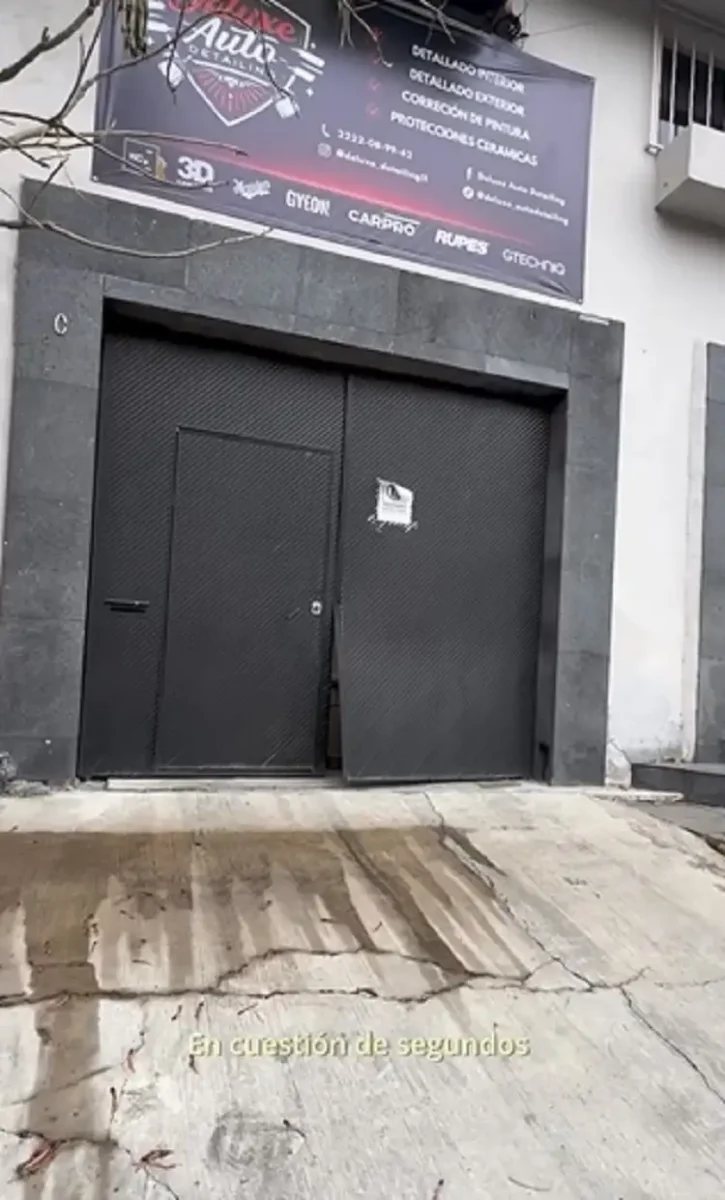 (VIDEO) Reportan en redes robo a Deluxe Autodetailing