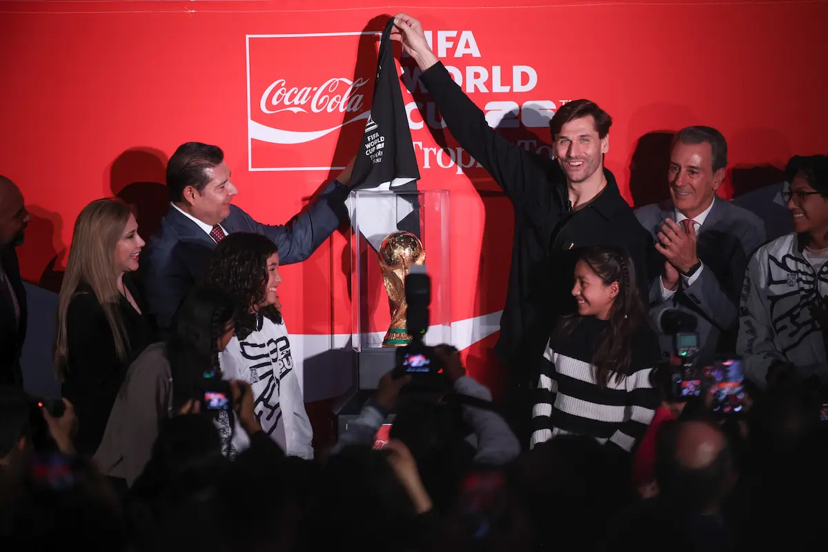 Llega a Puebla la Copa del Mundo