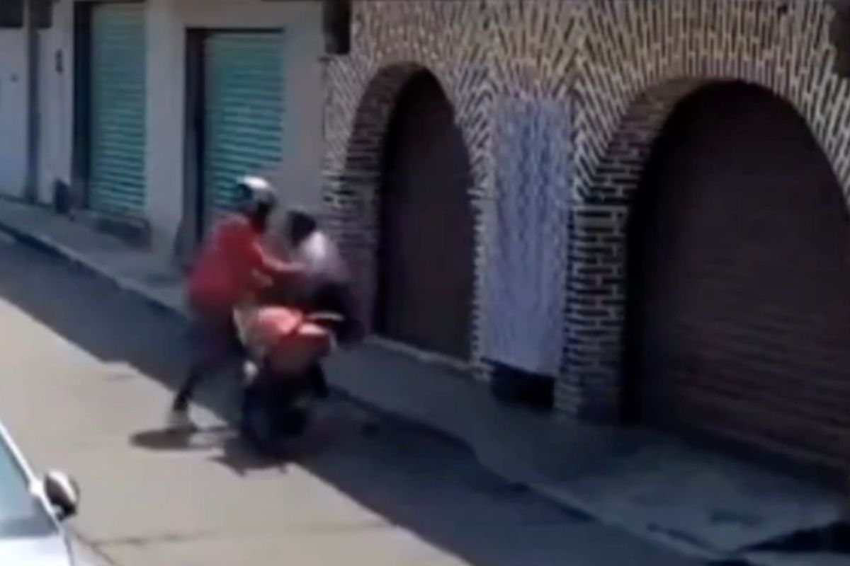 “Tengo las cosas de mi bebé”, suplica mujer durante asalto en Morelos