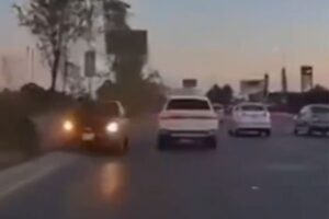 Provoca choque por ir en sentido contrario en Periférico Ecológico