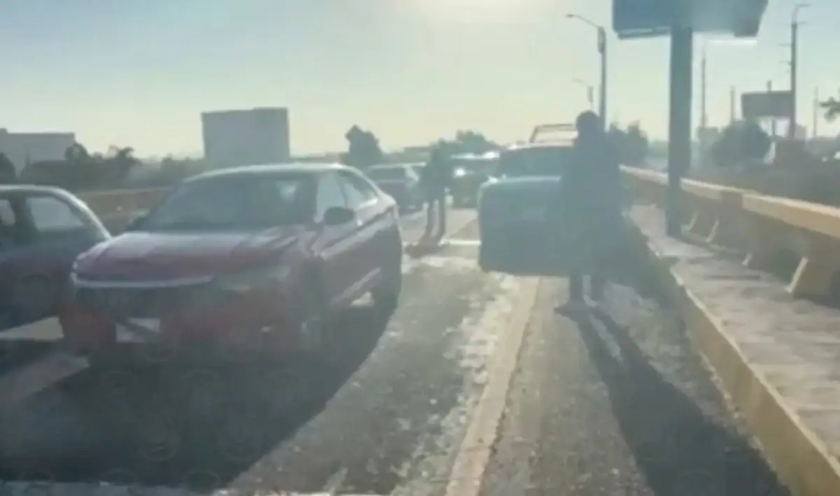 Provoca choque por ir en sentido contrario en Periférico Ecológico