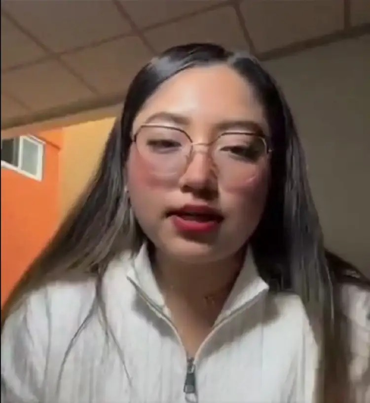 Así le roban celular en transporte público de Puebla