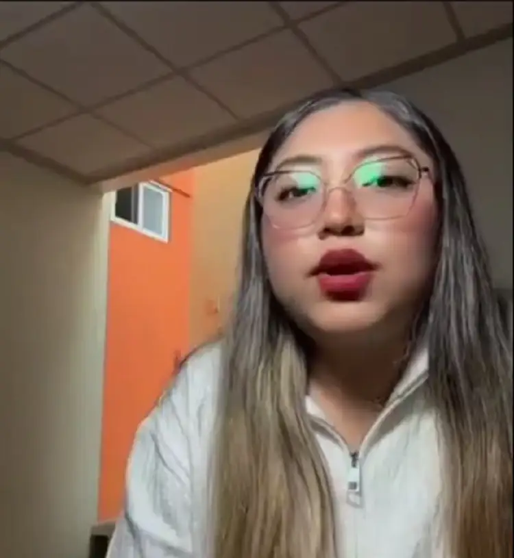 Así le roban celular en transporte público de Puebla