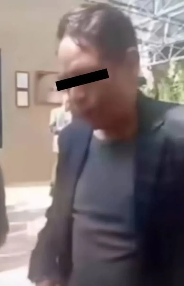 Detienen a maestro que grabó debajo de la falda a alumnas en Colegio Del Valle en la CDMX