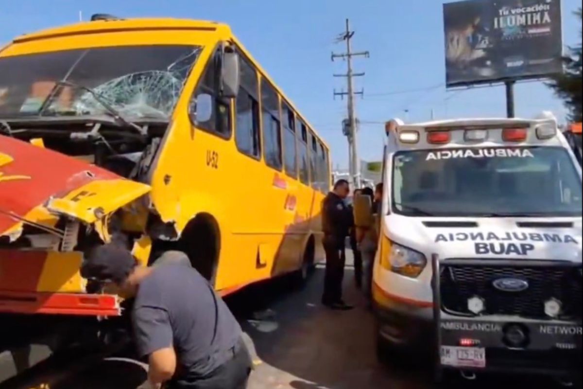 Buscan a chofer de la Ruta 10 que huyó tras provocar choque en la 24 Sur y Municipio Libre
