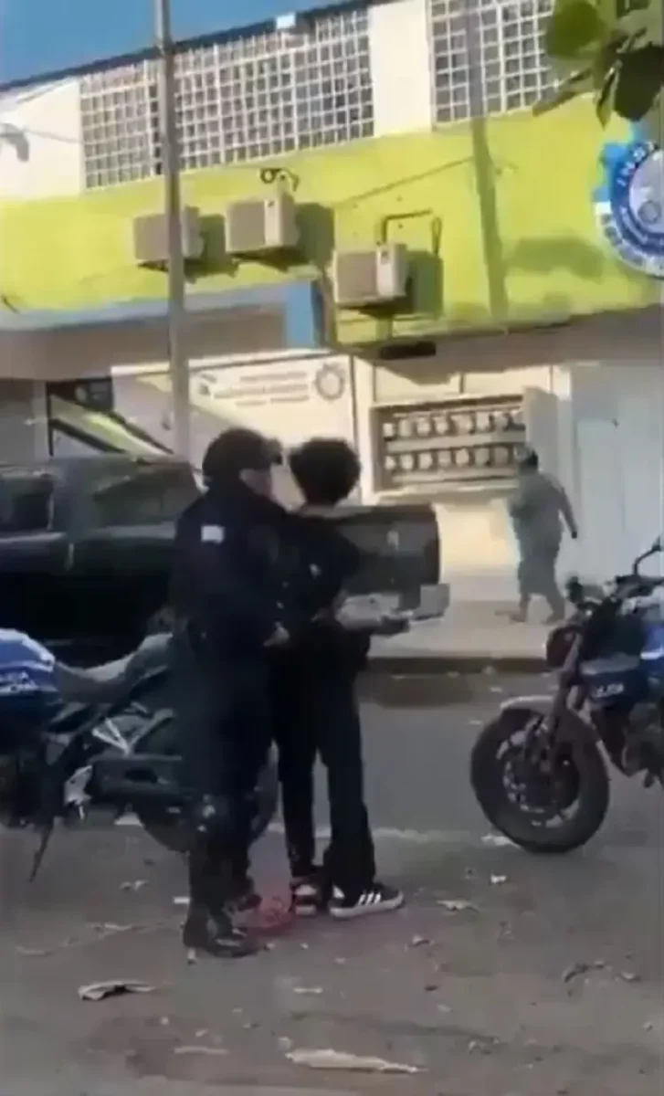 Balacera en preparatoria Makárenko deja dos maestras muertas