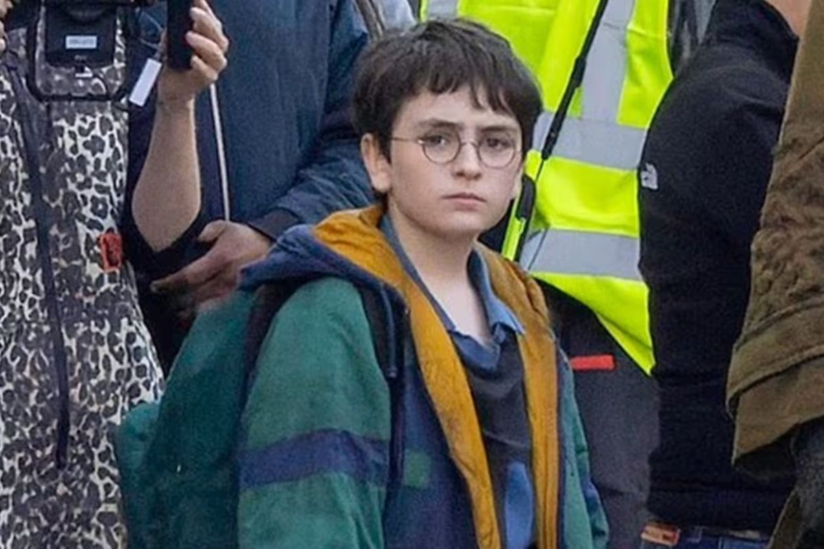 Revelan la primera imagen de serie de Harry Potter