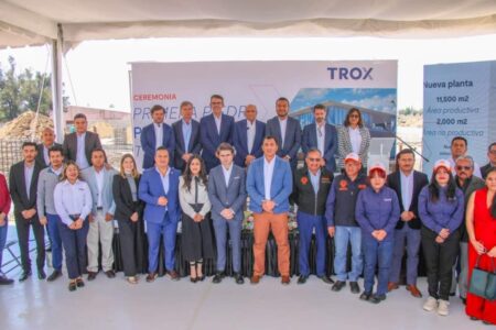 Roberto Solís encabeza arranque de nueva planta industrial en Huejotzingo; invertirá 350 millones de pesos 13 Roberto Solís encabeza arranque de nueva planta industrial en Huejotzingo; invertirá 350 millones de pesos