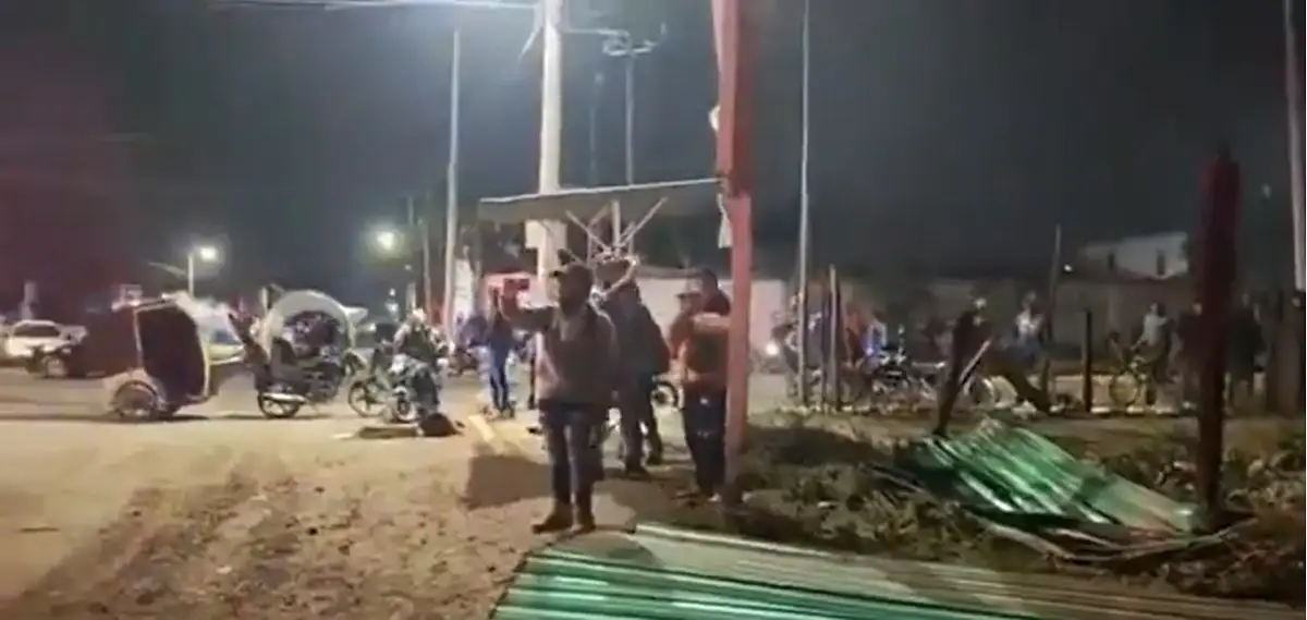 Así quedaron destrozados locales por explosión de gasera en Chalco