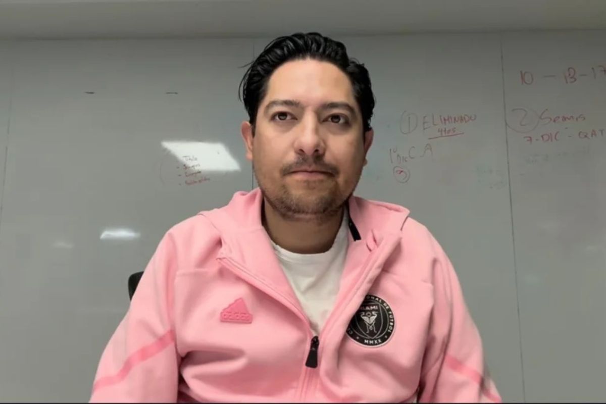 Reportan detención del 'Profe' Ibáñez, periodista de TUDN en Sudáfrica durante cobertura rumbo al Mundial