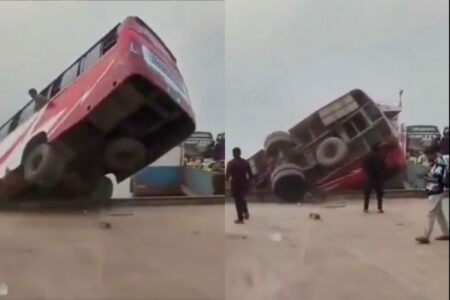 autobús cae al Río Padma