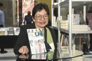 Lilia Cedillo acude a presentaciones de libros en FENALI BUAP 2026