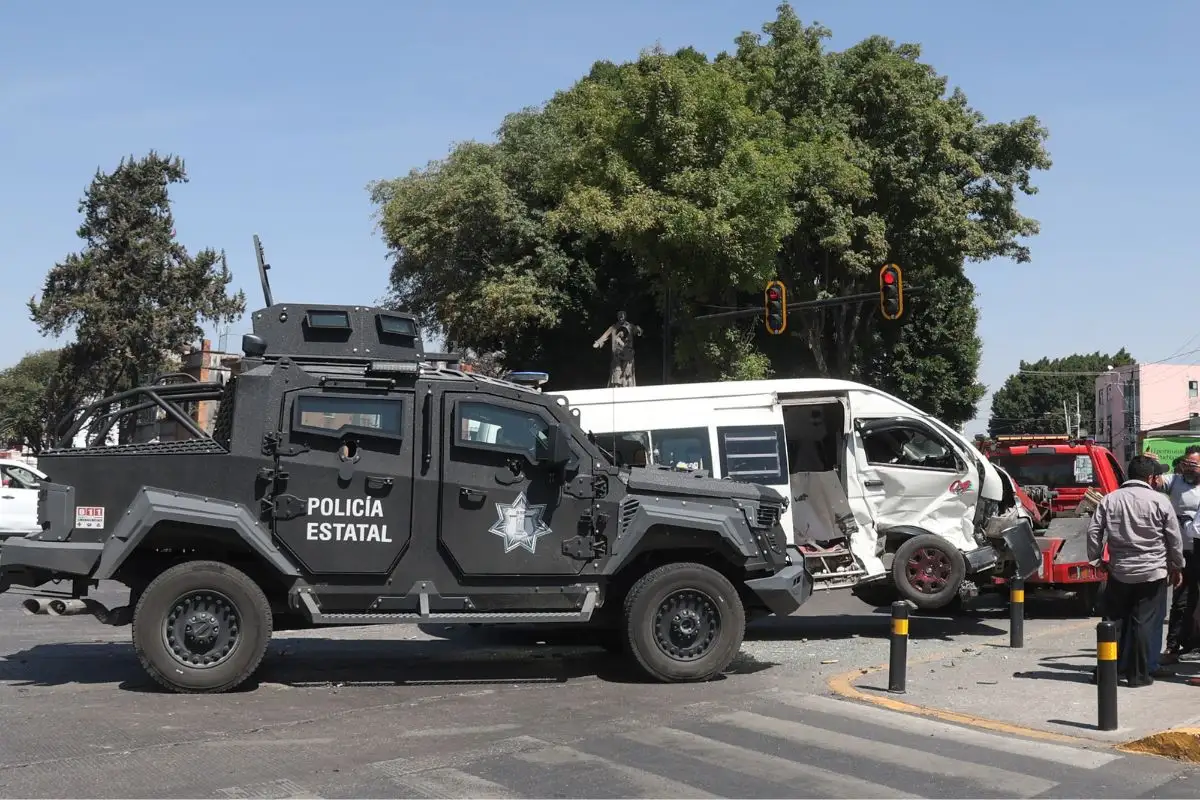 Patrulla blindada chocó contra rutas del transporte público
