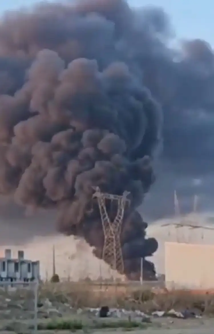 Fuerte incendio en terreno de Coronango provoca enorme columna de humo 2 Así se ve el impactante incendio en terreno de Coronango