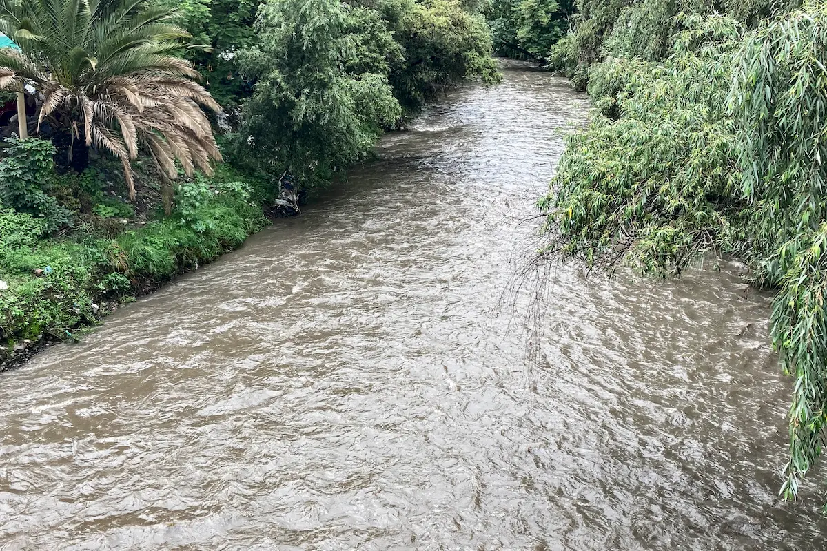 Armenta pidió a empresarios sanear el Río Atoyac